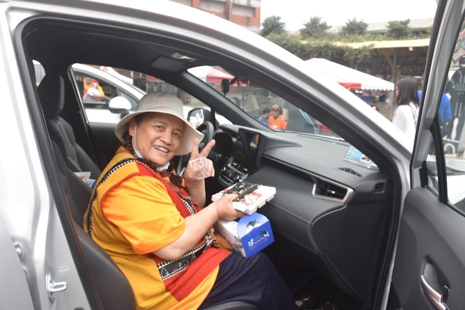 台灣普利司通守護原民部落居民「行」的安全，協助那瑪夏幸福巴士溫馨上路